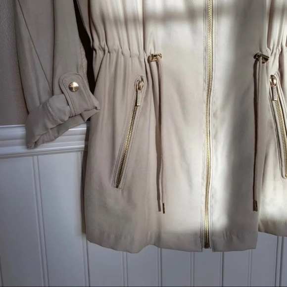 Beige Shacket with  Cinched Waist - Picture 3 of 6